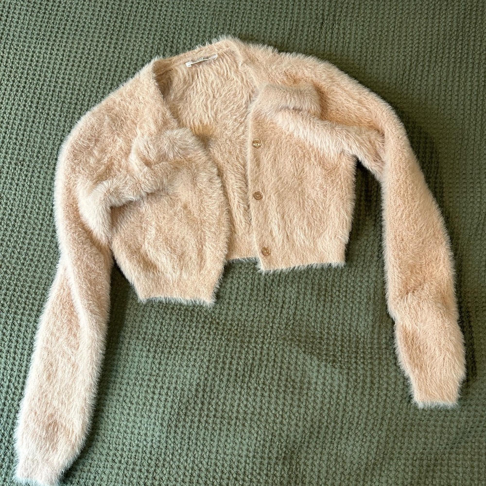 Double Zero Cream Fuzzy Cardigan